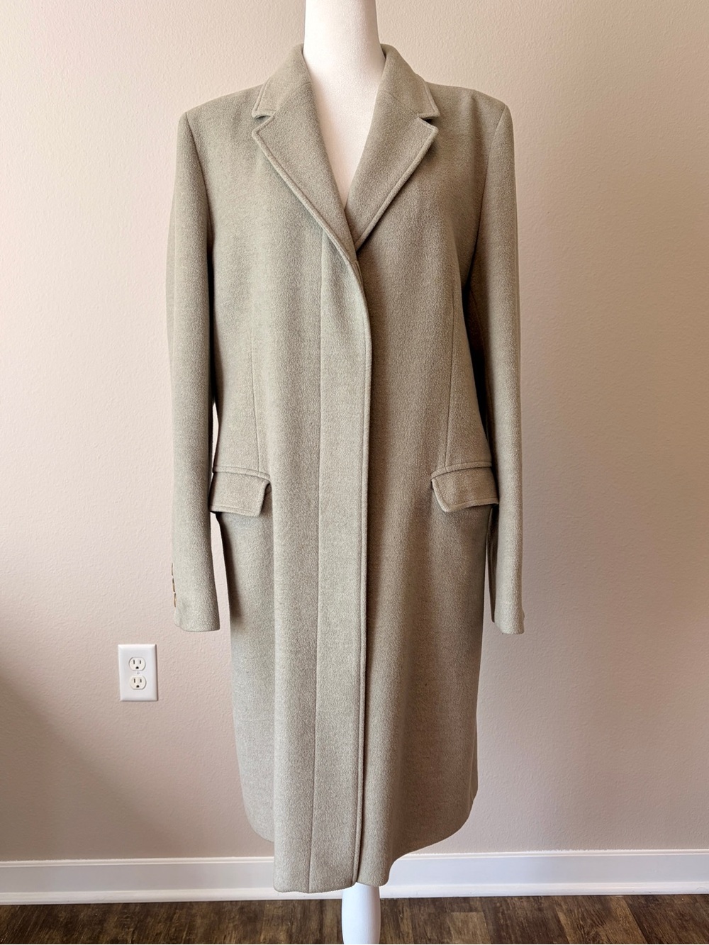 Burberry London Vintage Wool Blend Overcoat Made in England Oatmeal Beige Sage